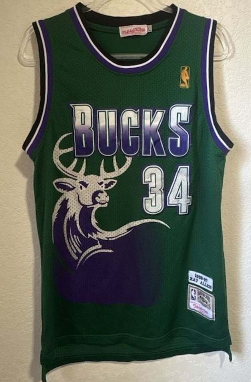 Mitchell & Ness 1996-97 Ray Allen Milwaukee Bucks Green Swingman Jersey #34